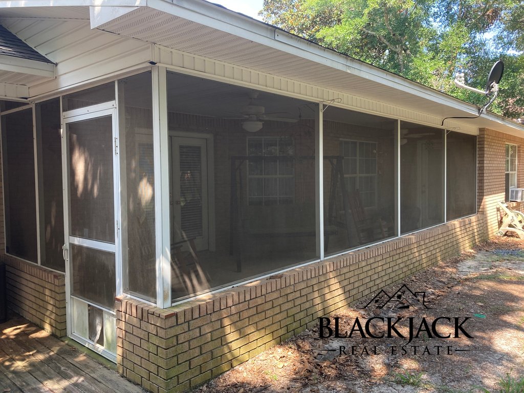 004-screened-porch