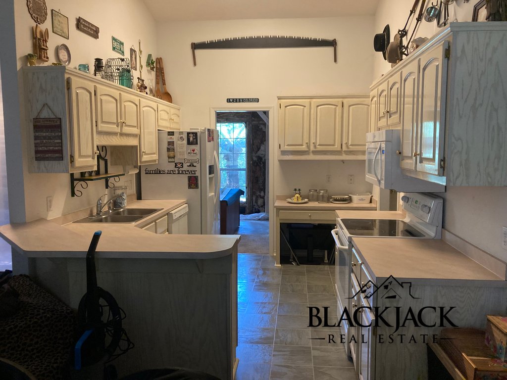 007-kitchen-2