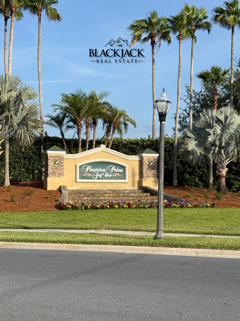 03-community-entrance