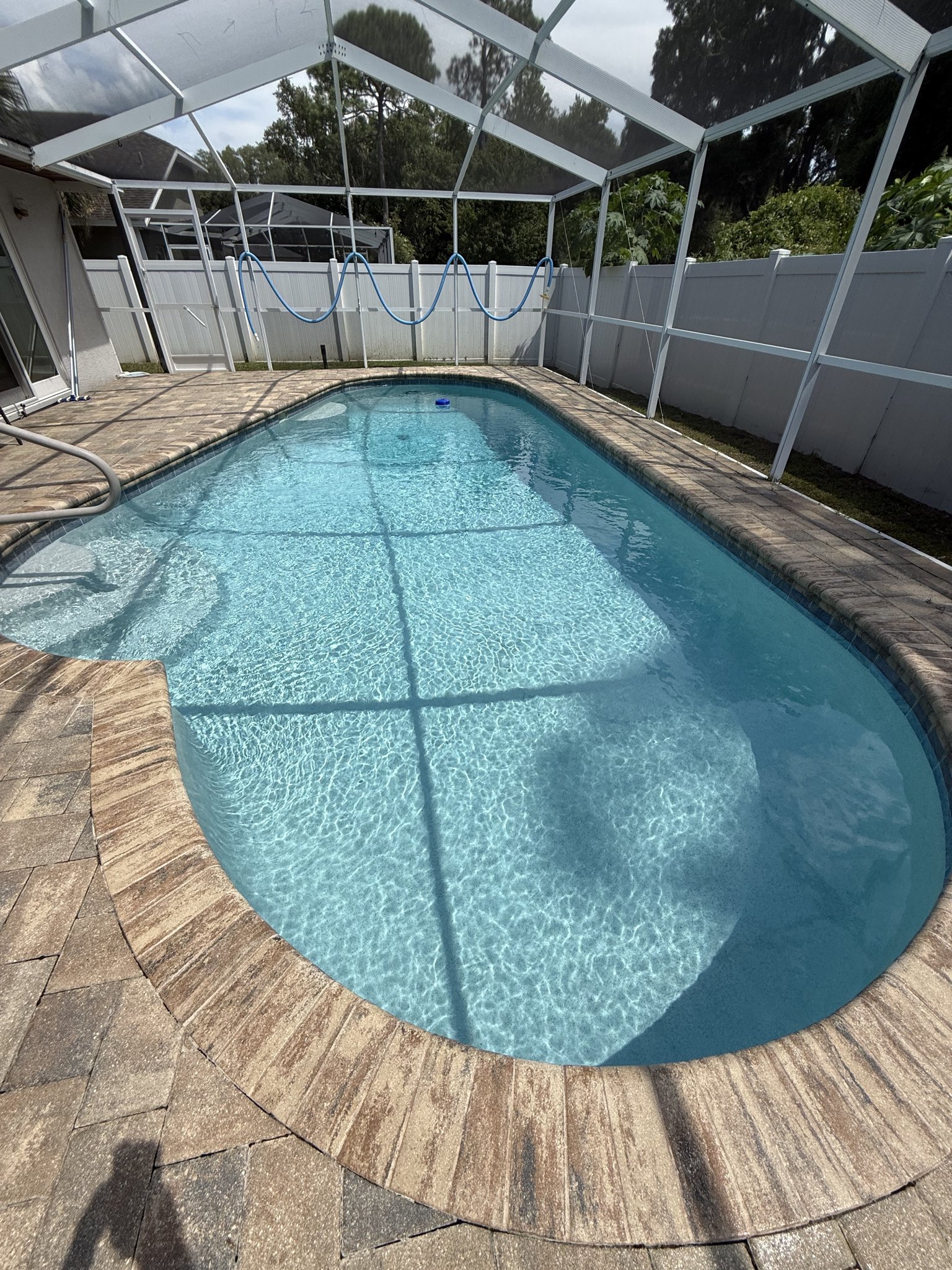 04-pool-and-lanai-o